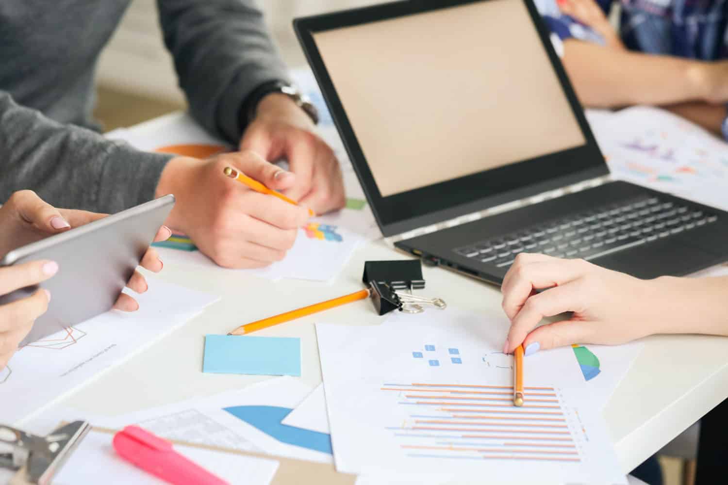 10 Kriteria Utama Evaluasi Kinerja Karyawan