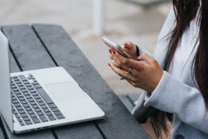 5 Manfaat Penting Aplikasi Absensi Online